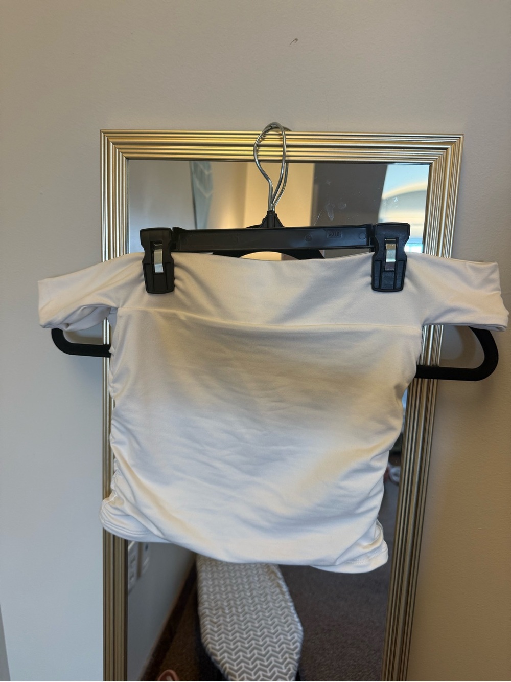 Hollister White Off-Shoulder Crop Top